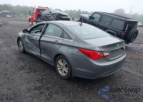 2013 Hyundai Sonata Gls z USA, uszkodzony, nr VIN 5NPEB4AC6DH551428